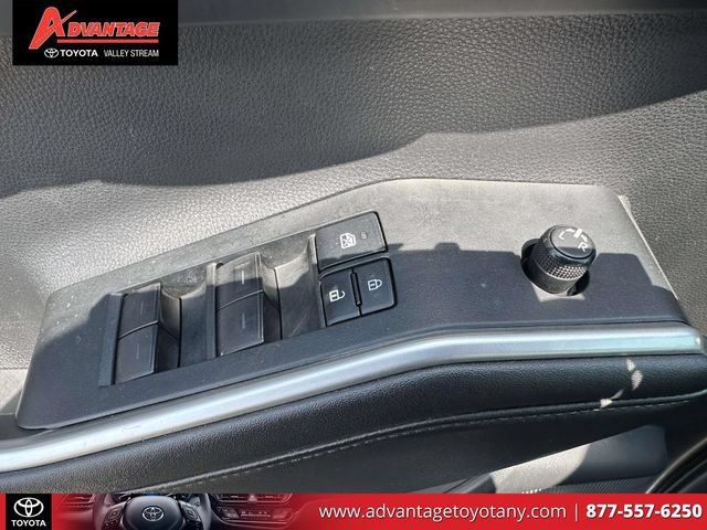 Certified 2021 Toyota Highlander XLE AWD/4WD image 21