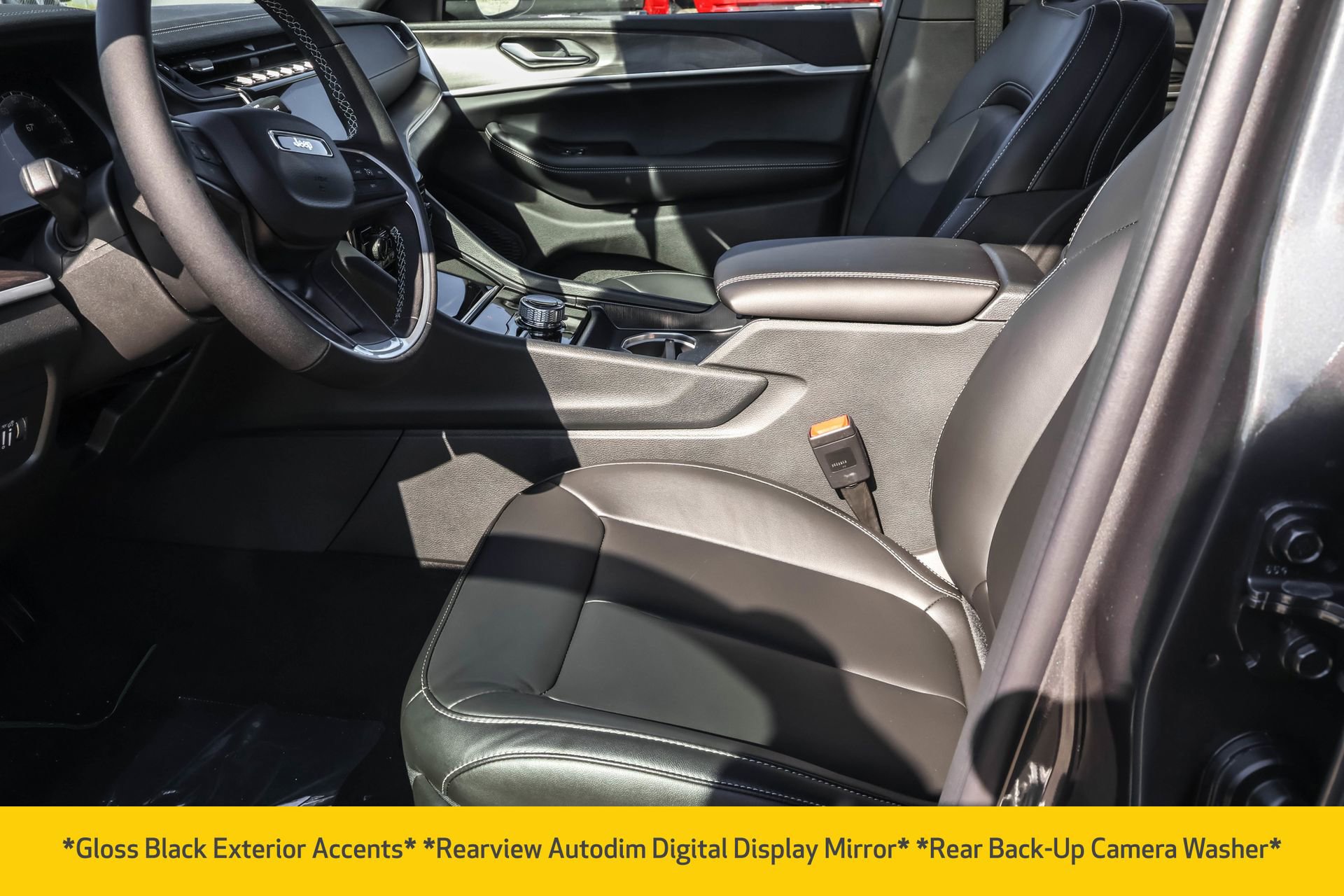 New 2025 Jeep Grand Cherokee Limited w/ Luxury Tech Group II image 5