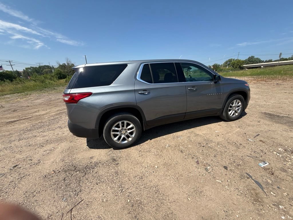 Used 2018 Chevrolet Traverse LS AWD/4WD image 14