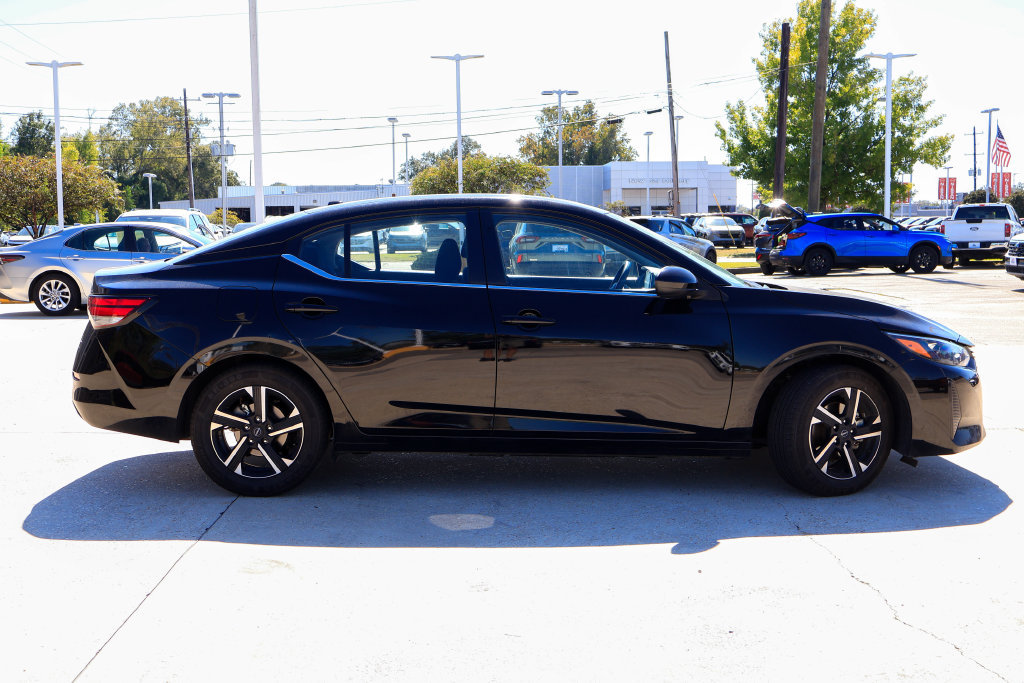 Used 2025 Nissan Sentra SV FWD image 21