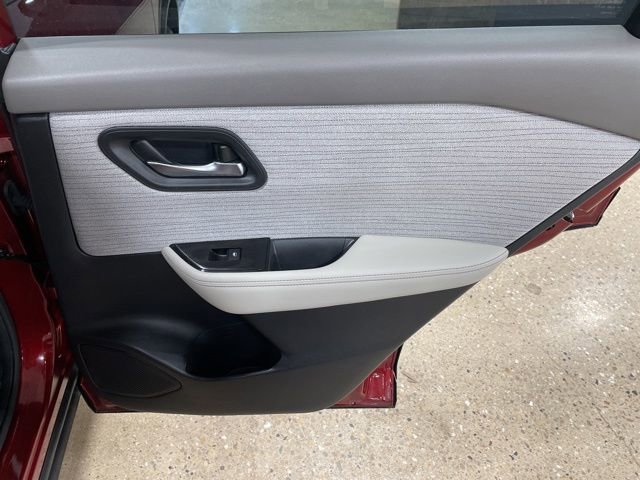 Certified 2023 Nissan Rogue SV image 30