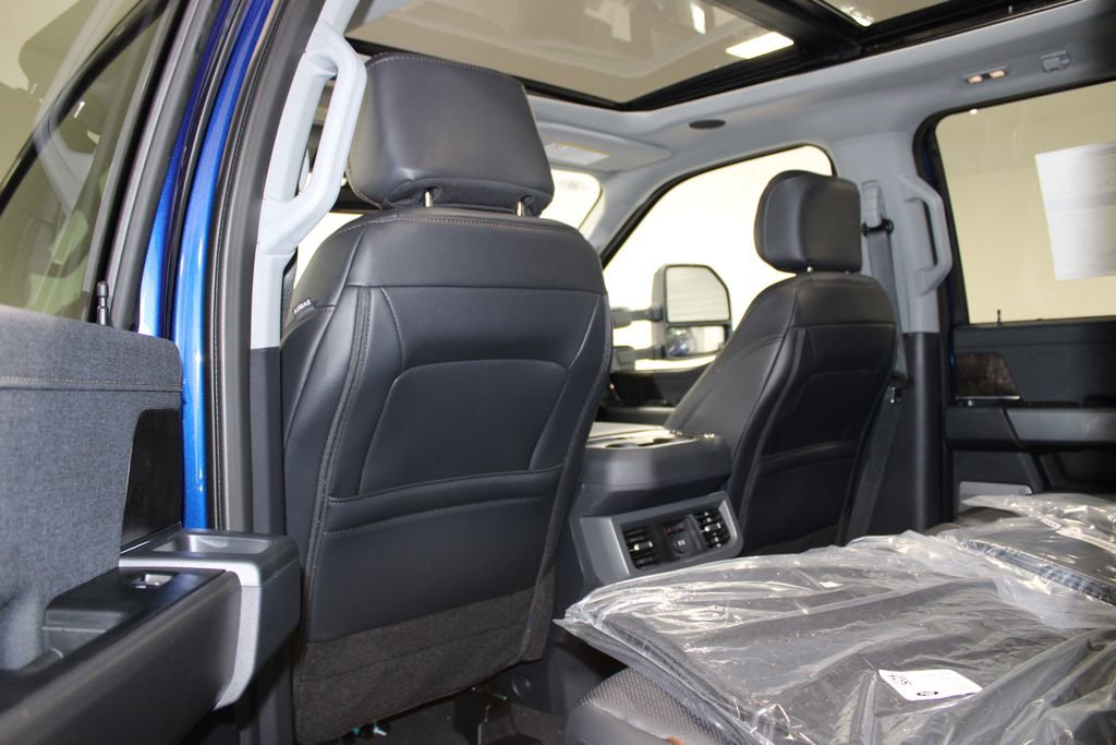 New 2026 Ford F250 Lariat w/ Black Appearance Package image 25