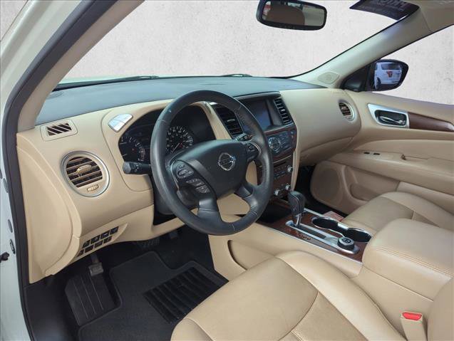 Used 2017 Nissan Pathfinder Platinum AWD/4WD image 11