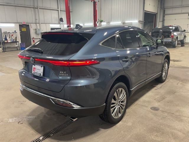 Used 2022 Toyota Venza XLE image 6