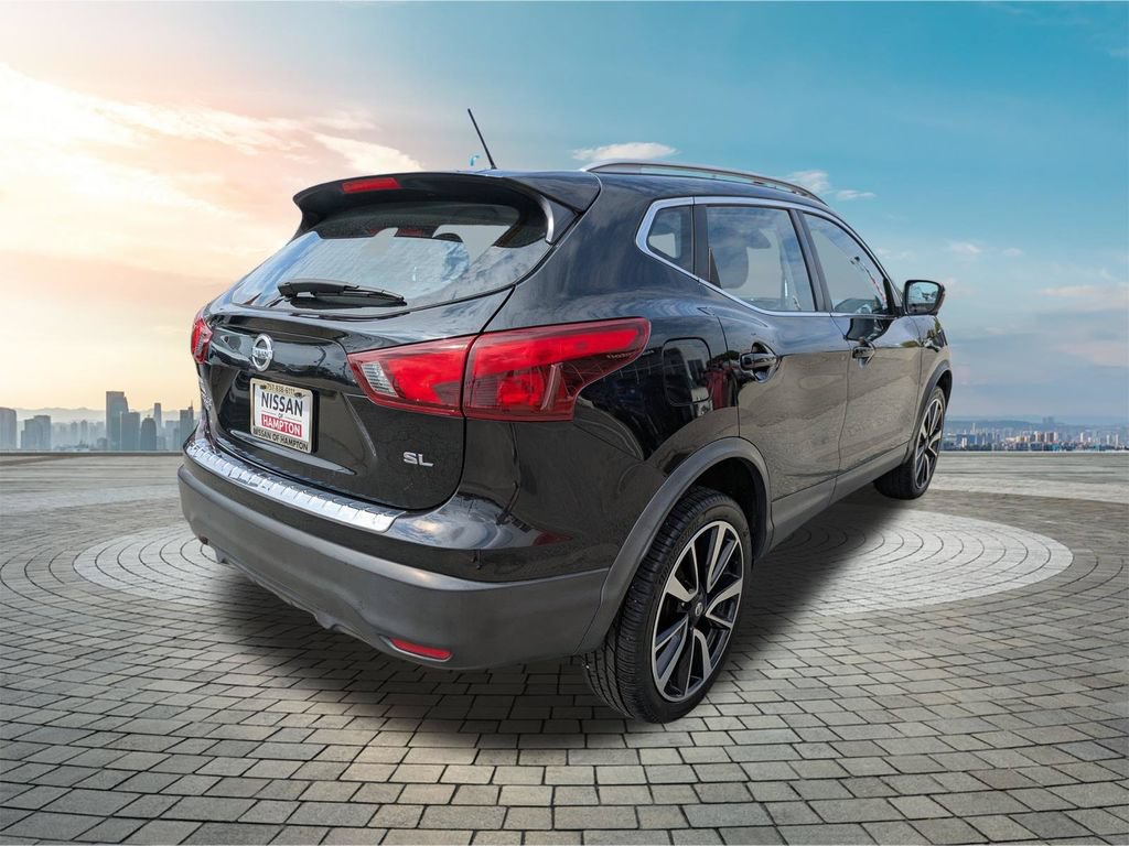 Used 2018 Nissan Rogue Sport SL w/ SL Premium Package FWD image 5
