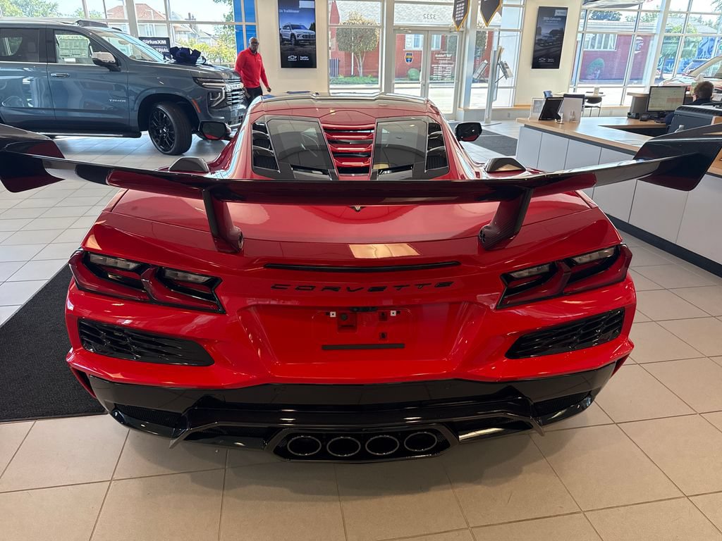 Used 2025 Chevrolet Corvette ZR1 w/ ZR1 Carbon Fiber Aero Package RWD image 19