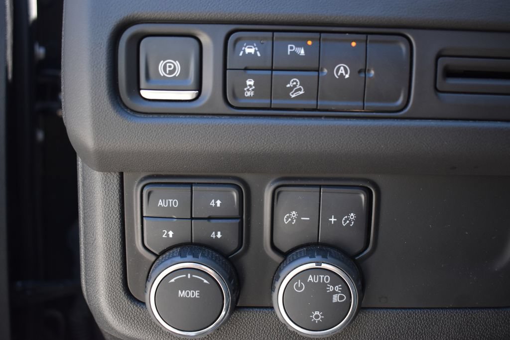 Certified 2024 Chevrolet Suburban Premier AWD/4WD image 31