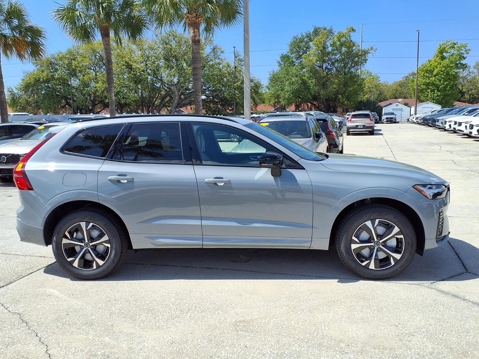 New 2026 Volvo XC60 B5 Core w/ Protection Package Premier AWD/4WD image 8