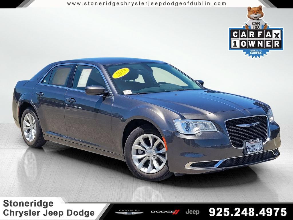Used 2023 Chrysler 300 Touring RWD image 1