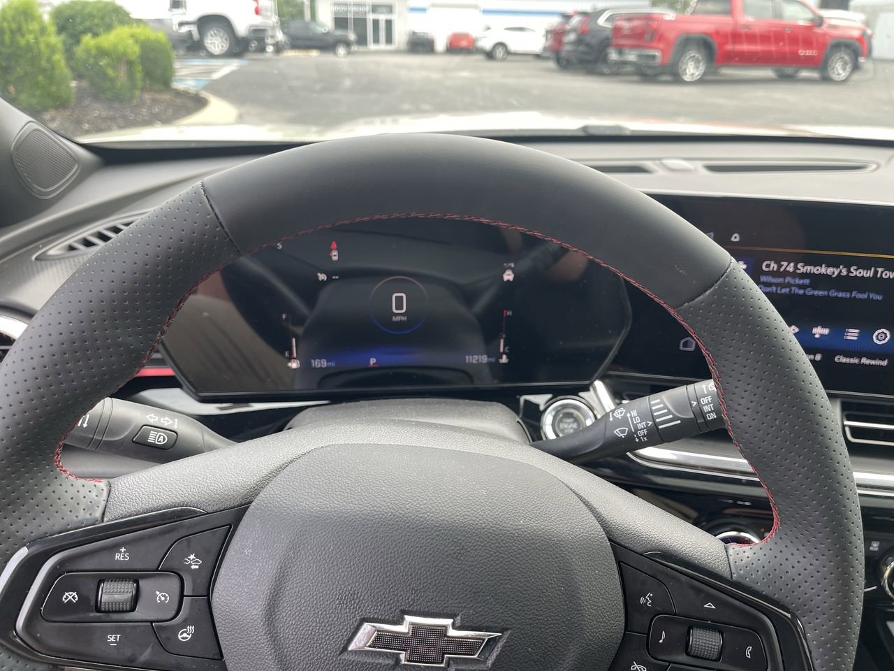 Used 2026 Chevrolet Trax RS w/ Sunroof Package FWD image 11