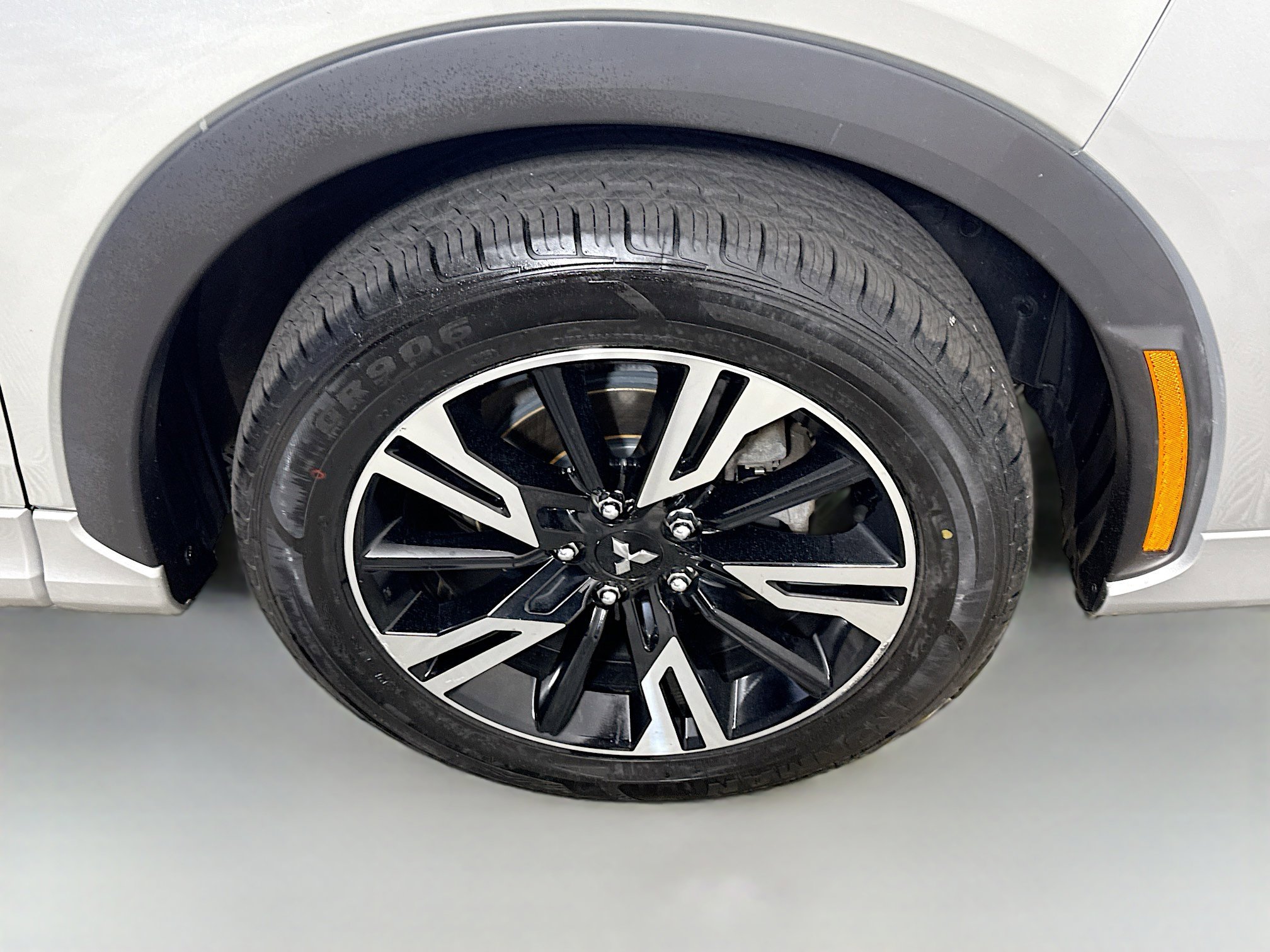 Used 2023 Mitsubishi Eclipse Cross SE image 32
