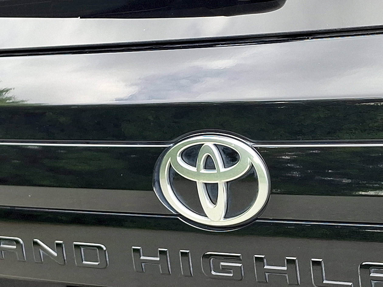Used 2024 Toyota Grand Highlander FWD image 30