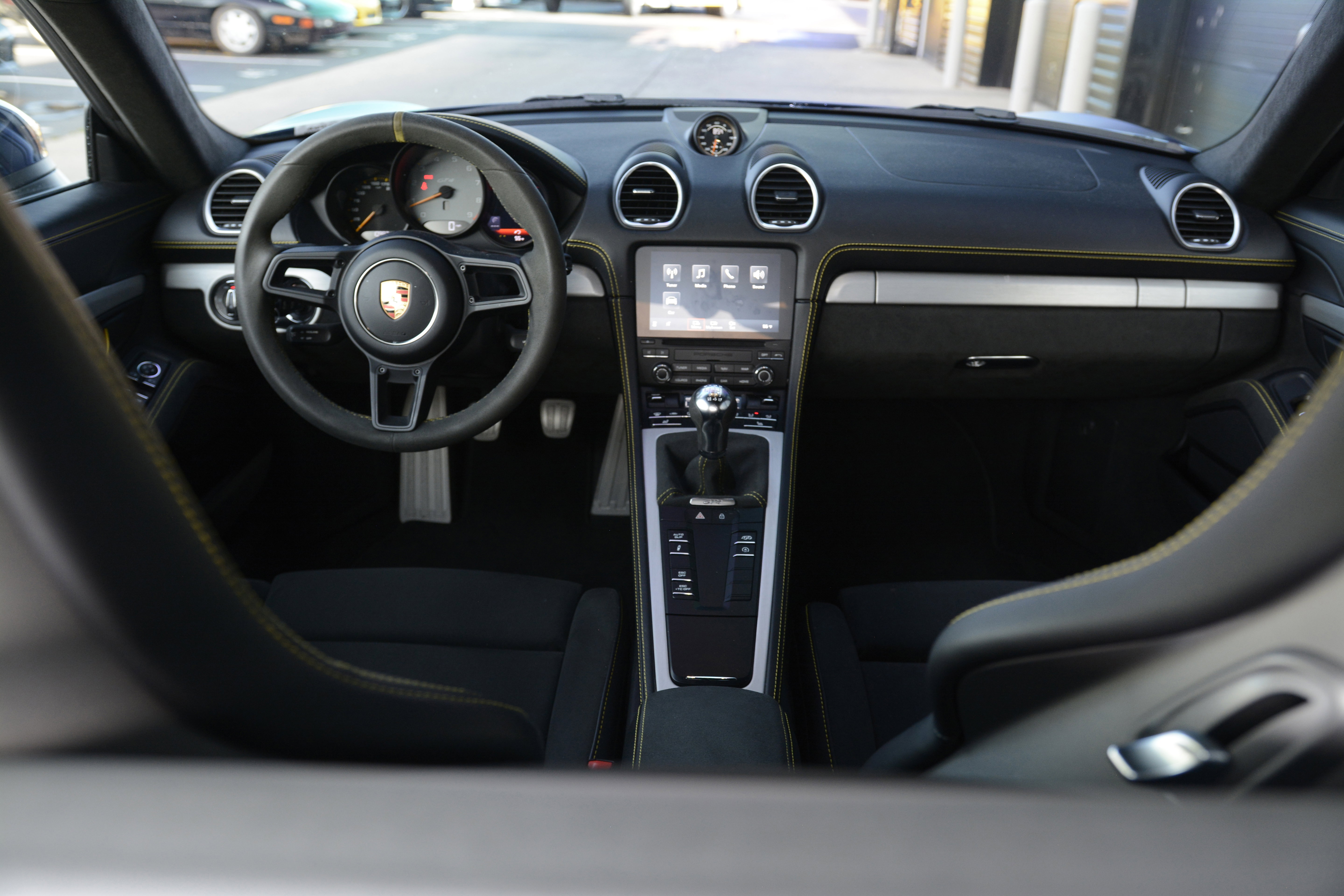 Certified 2022 Porsche 718 Cayman GT4 RWD image 19