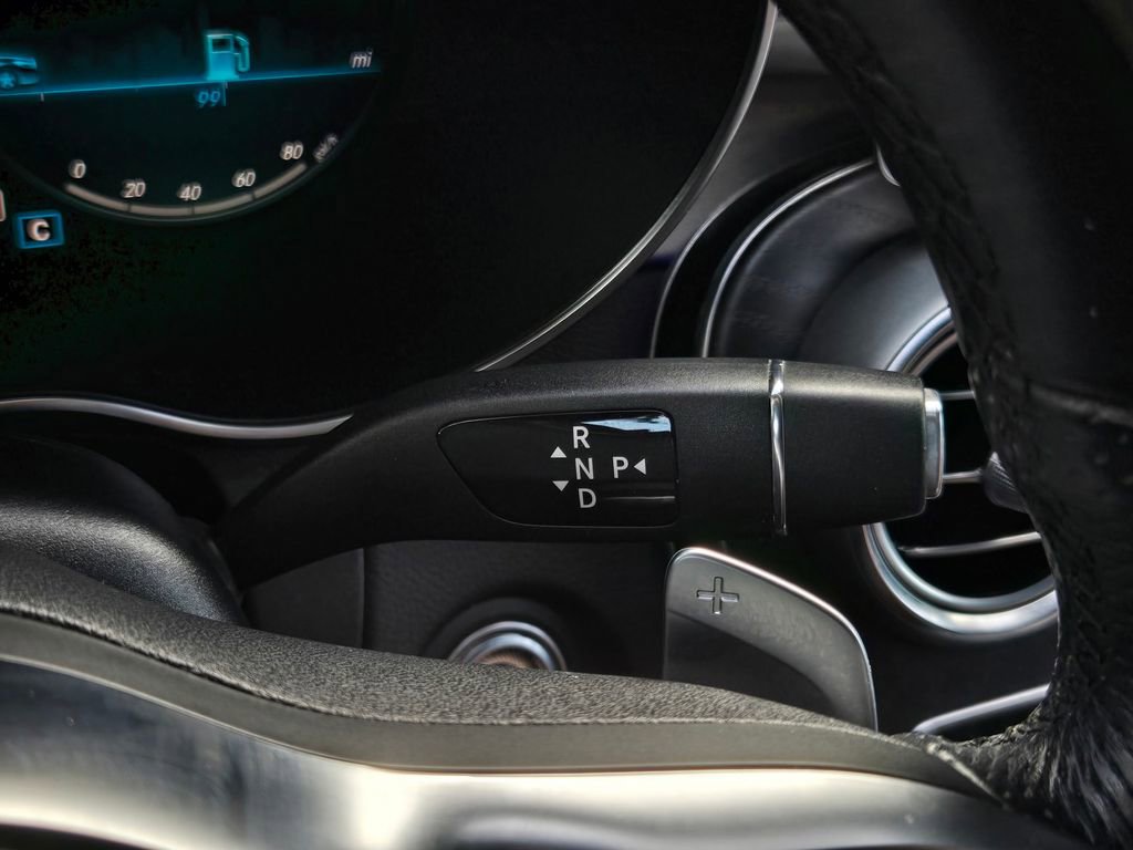 Used 2022 Mercedes-Benz GLC 300 image 26