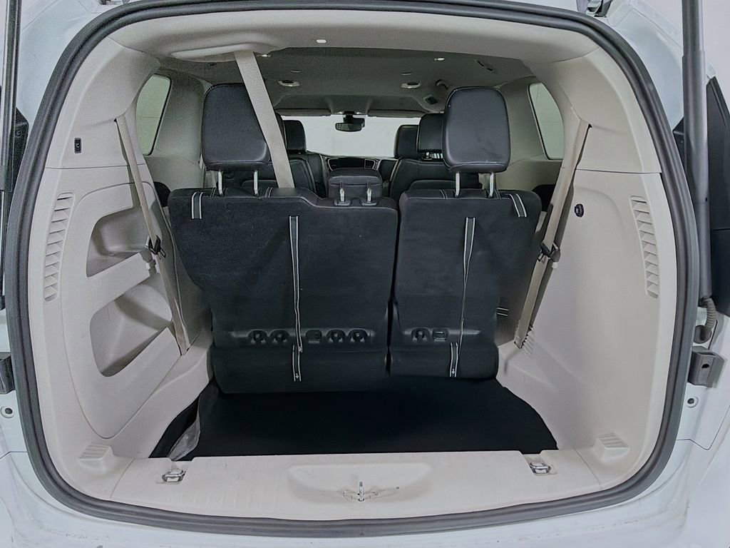 Used 2024 Chrysler Pacifica Touring-L image 29