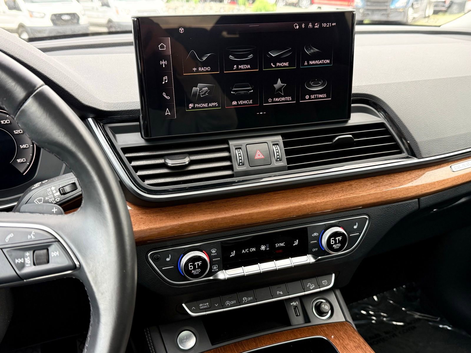 Used 2023 Audi Q5 2.0T Premium Plus w/ Premium Plus Package AWD/4WD image 37