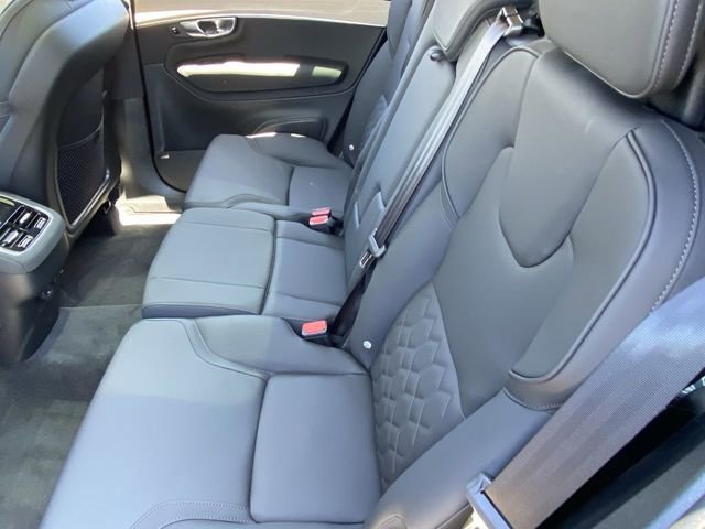 Used 2025 Volvo XC90 B6 Plus w/ Protection Package image 17