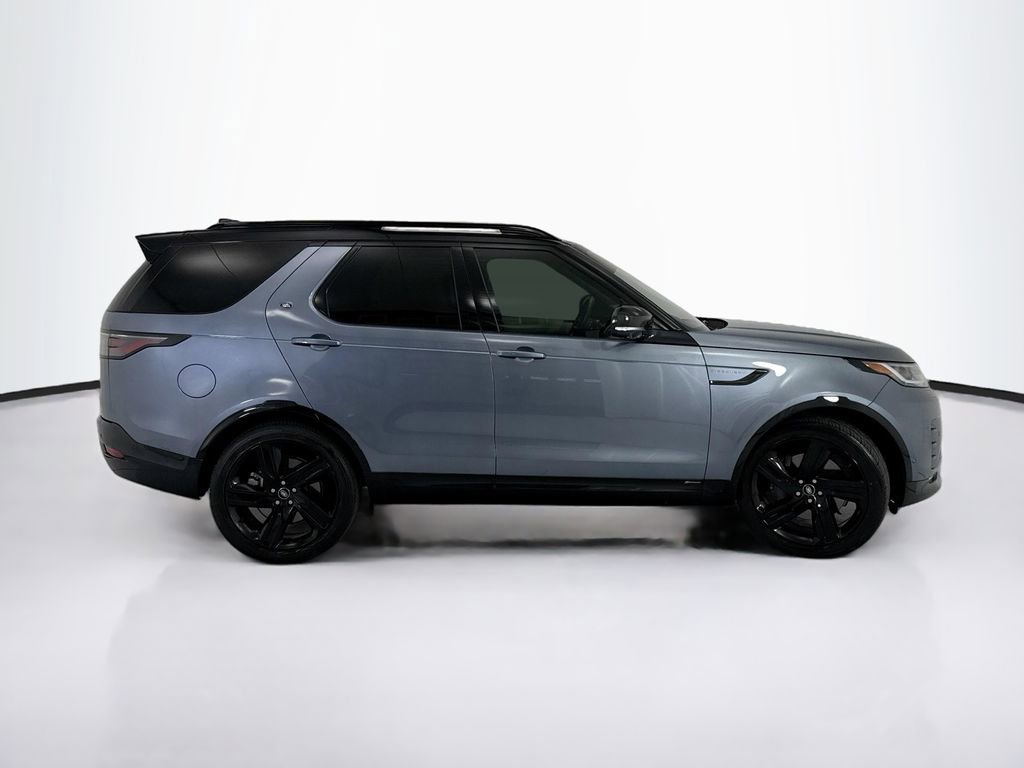 Used 2022 Land Rover Discovery HSE R-Dynamic AWD/4WD image 4