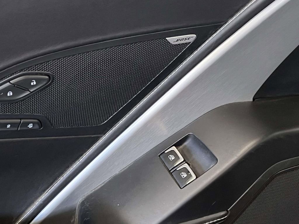 Used 2015 Chevrolet Corvette Z06 w/ 3LZ Preferred Equipment Group RWD image 11