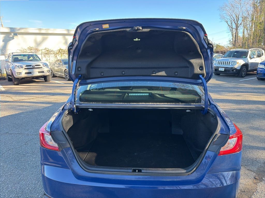 Used 2025 Toyota Camry LE image 26