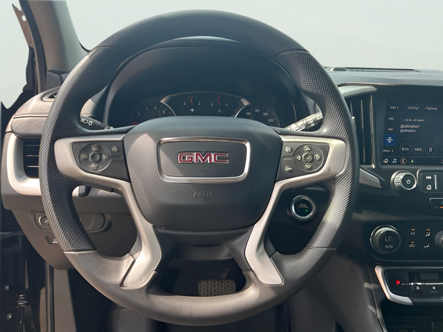 Used 2022 GMC Terrain SLE w/ Driver Convenience Package FWD image 18