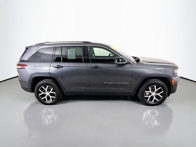 Used 2024 Jeep Grand Cherokee Limited AWD/4WD image 8