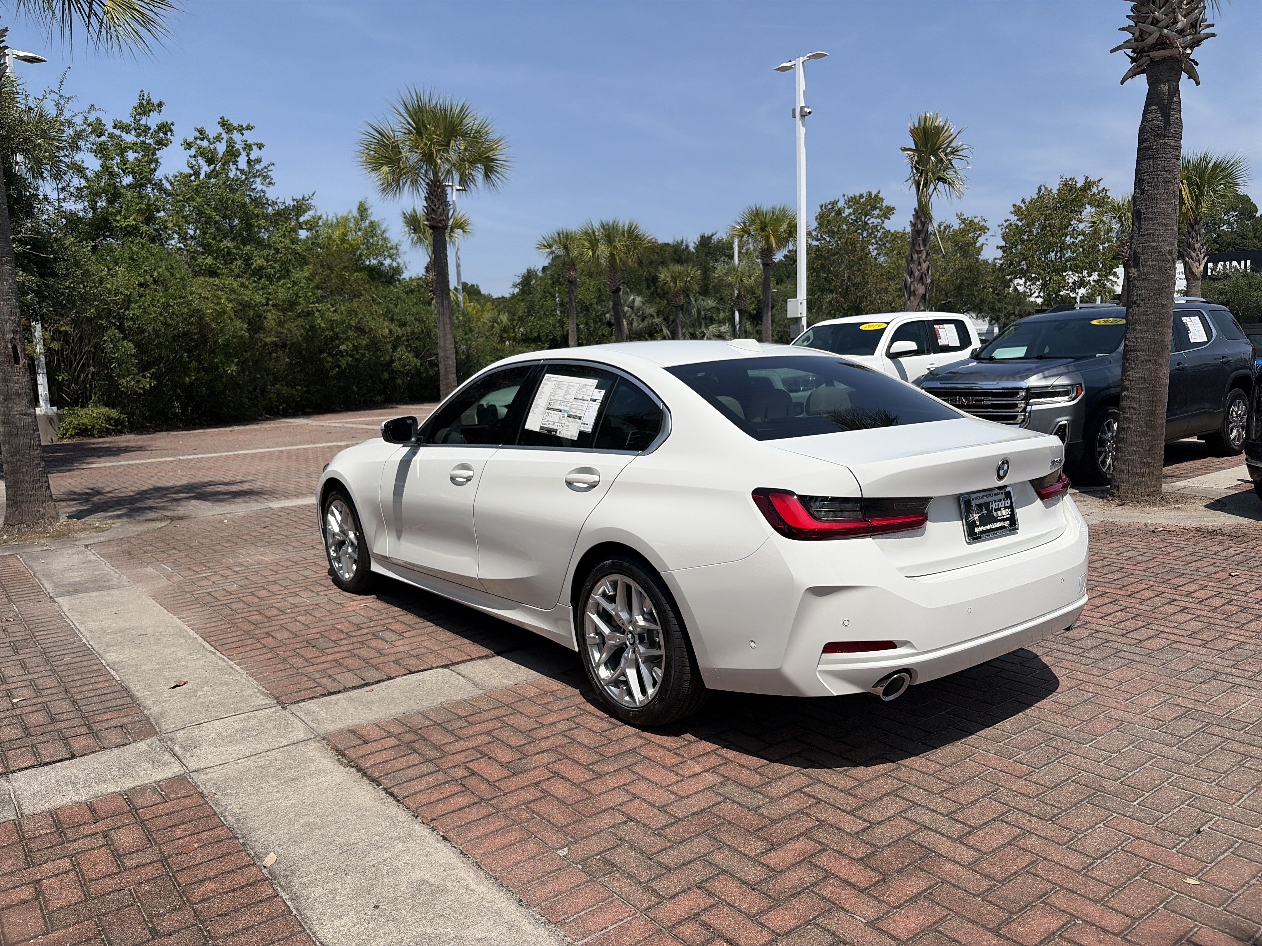 Used 2026 BMW 330i Sedan w/ Premium Package RWD image 7