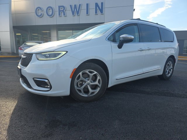 Used 2023 Chrysler Pacifica Limited