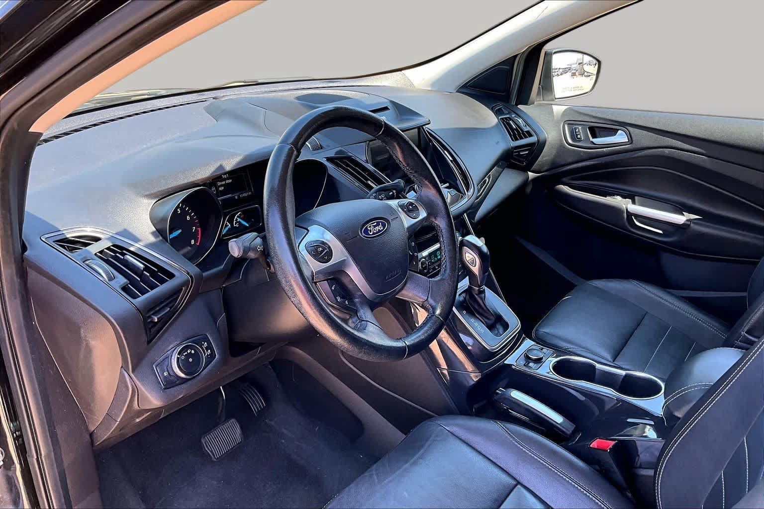 Used 2014 Ford Escape Titanium FWD image 16