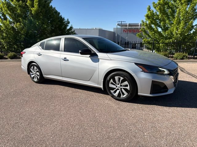 Used 2025 Nissan Altima 2.5 S FWD image 1