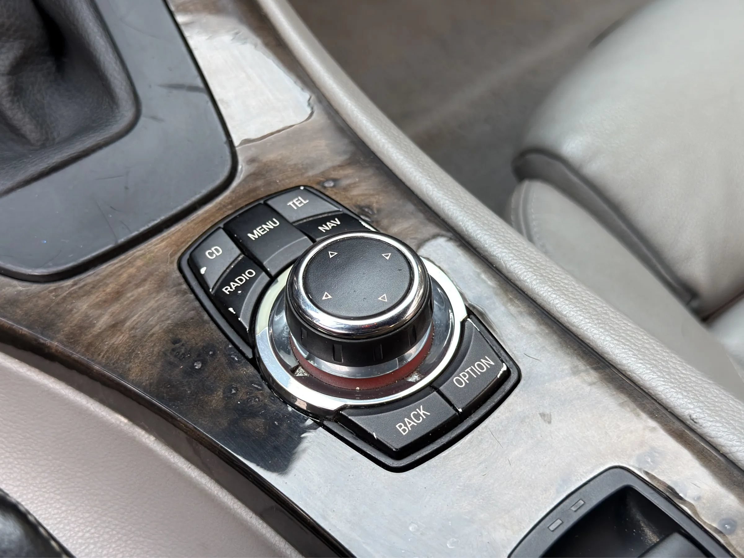Used 2010 BMW 335i Convertible RWD image 29