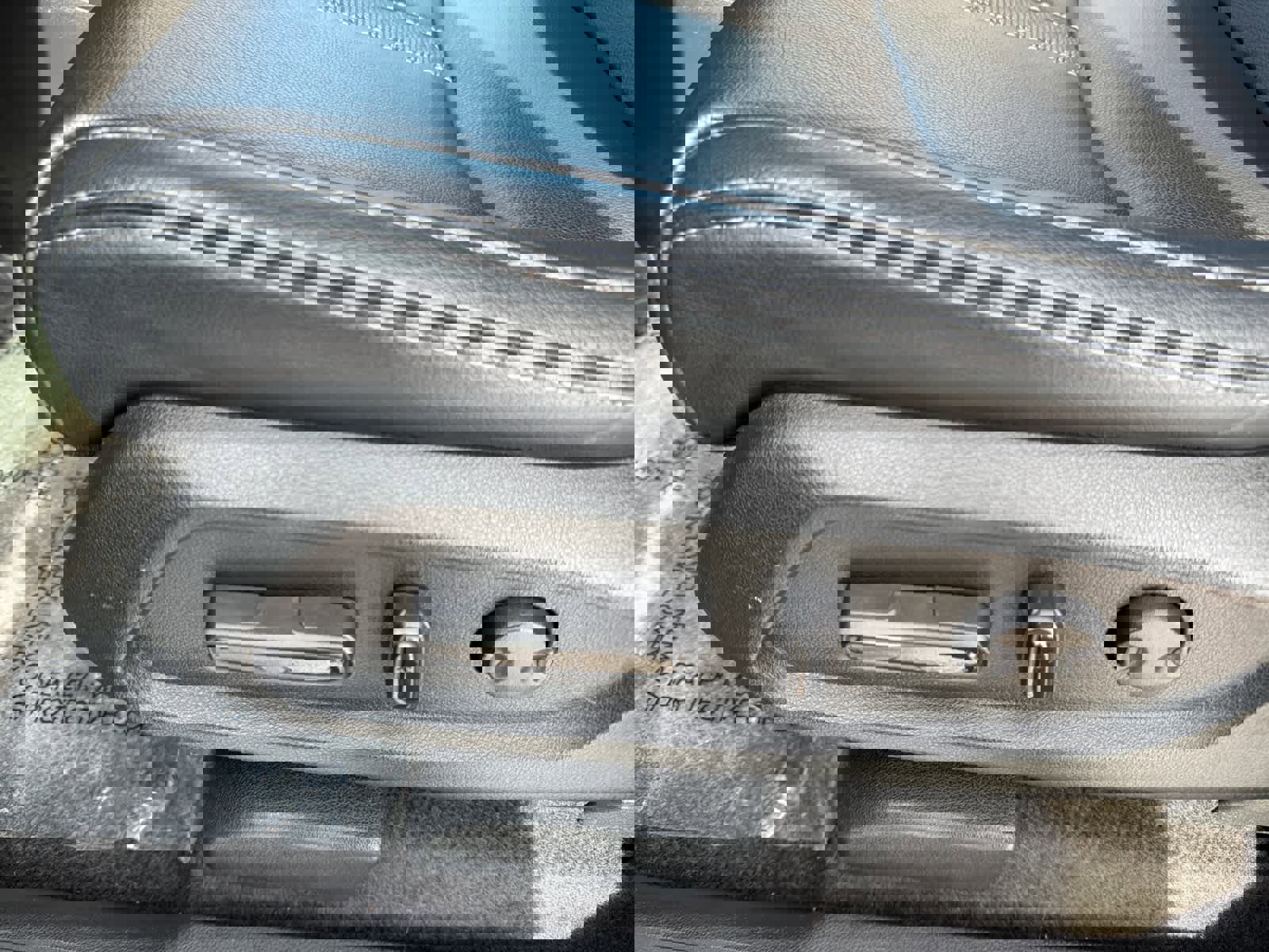 Used 2023 Honda Pilot EX-L image 12