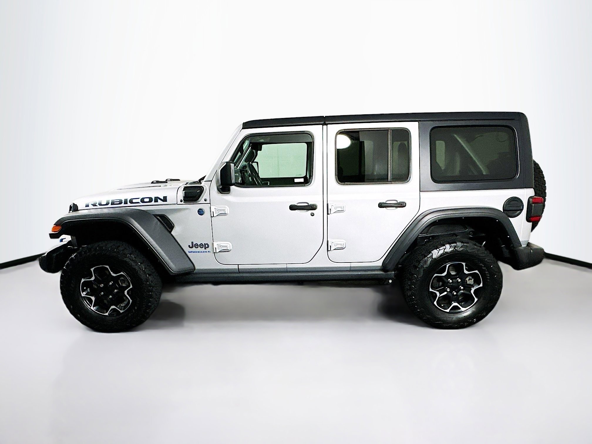 Used 2023 Jeep Wrangler Unlimited Rubicon 4xe w/ Safety Group image 4