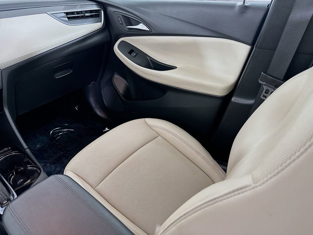 Used 2024 Buick Encore GX Sport Touring image 30