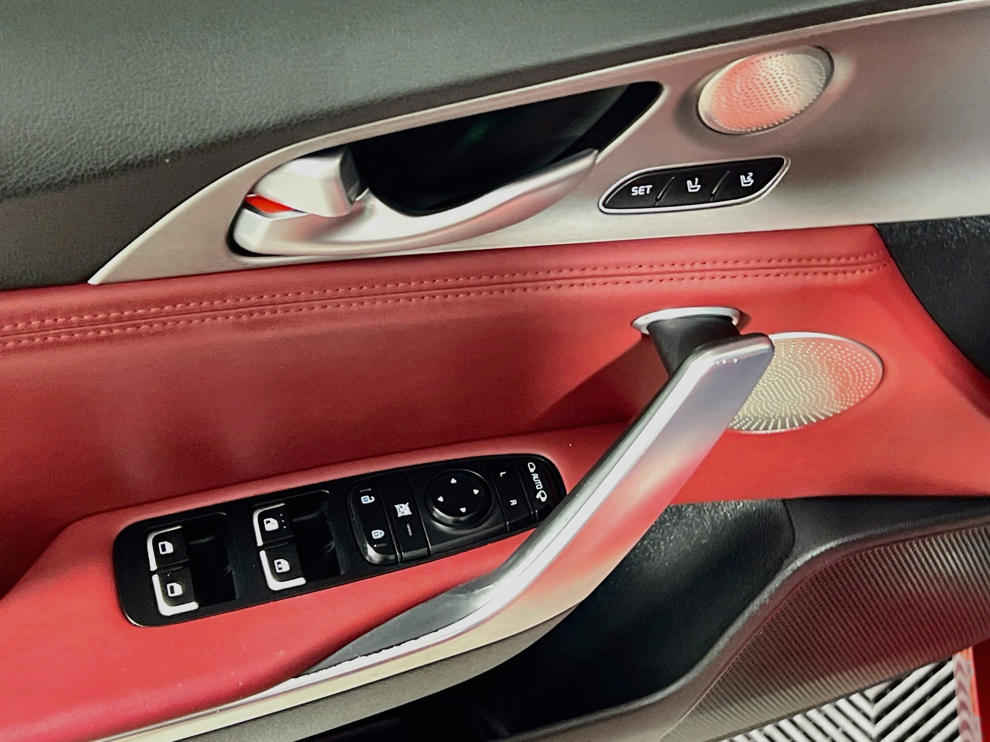 Used 2018 Kia Stinger GT1 RWD image 17