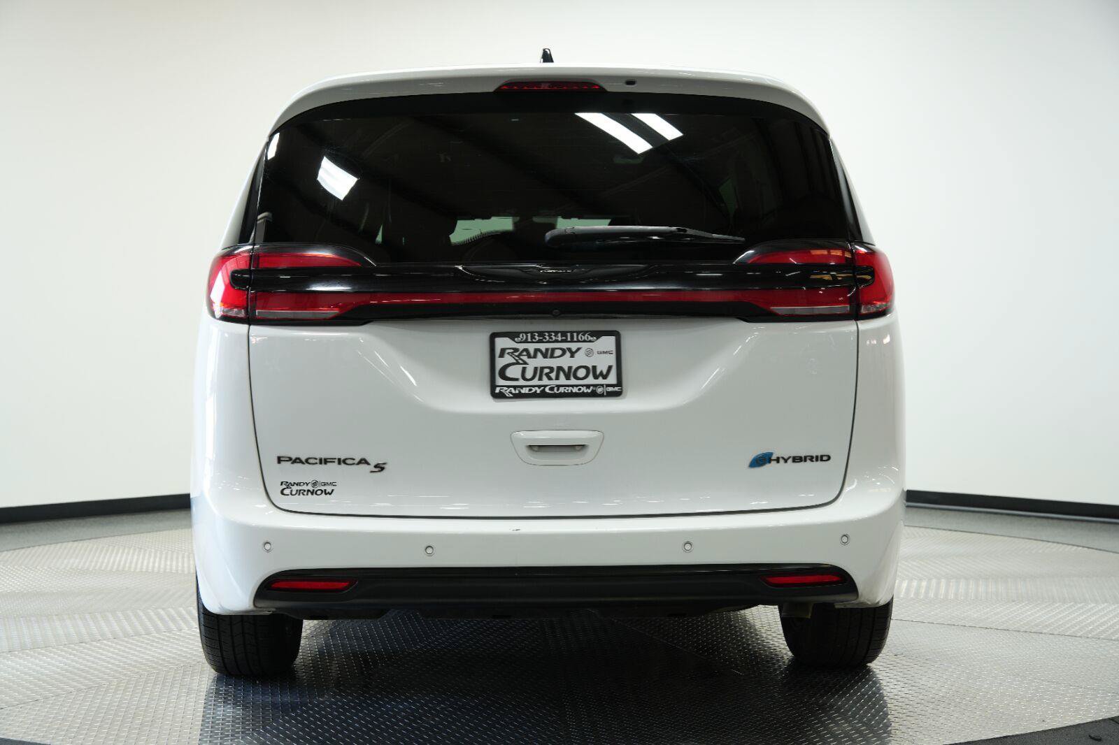 Used 2024 Chrysler Pacifica Limited FWD image 7