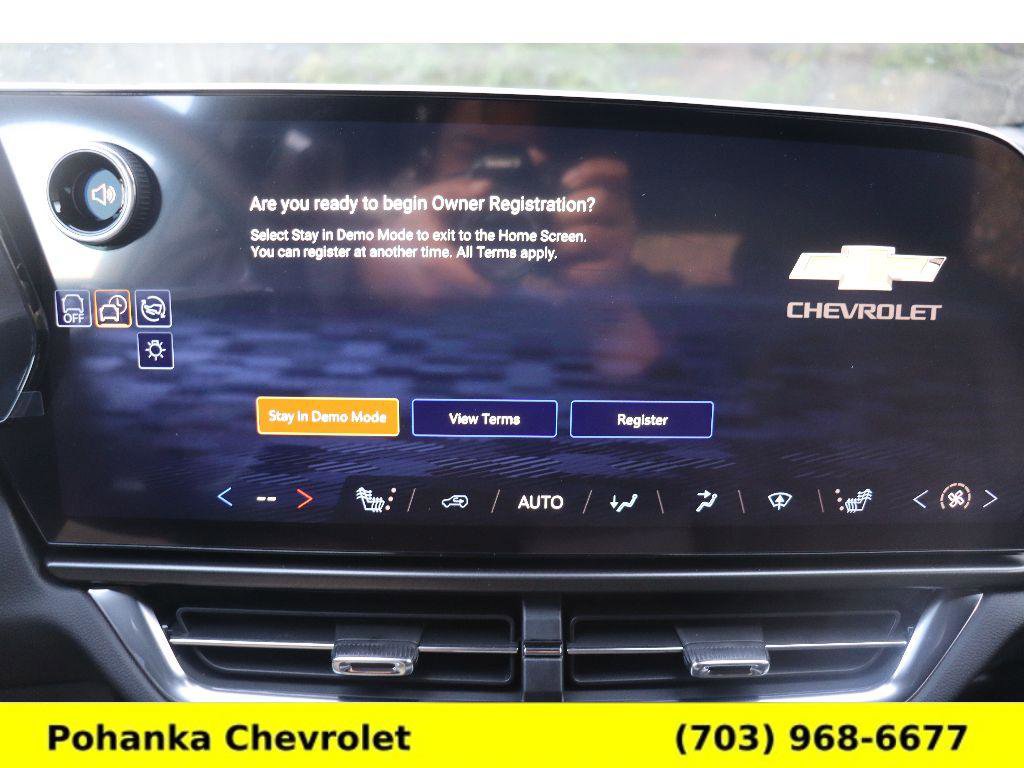 New 2026 Chevrolet Equinox EV LT w/ Comfort Package FWD image 15