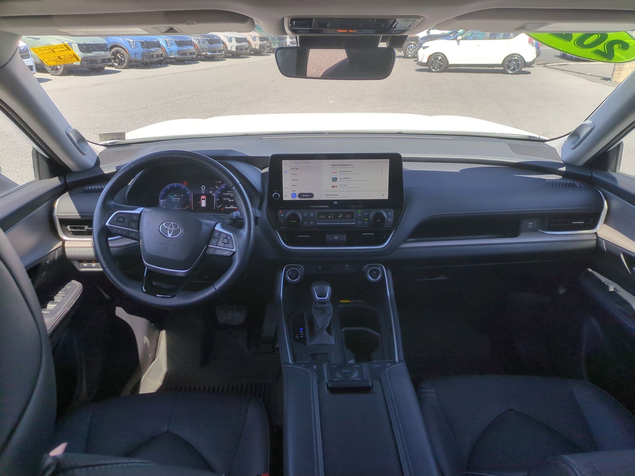 Used 2024 Toyota Grand Highlander Limited image 9