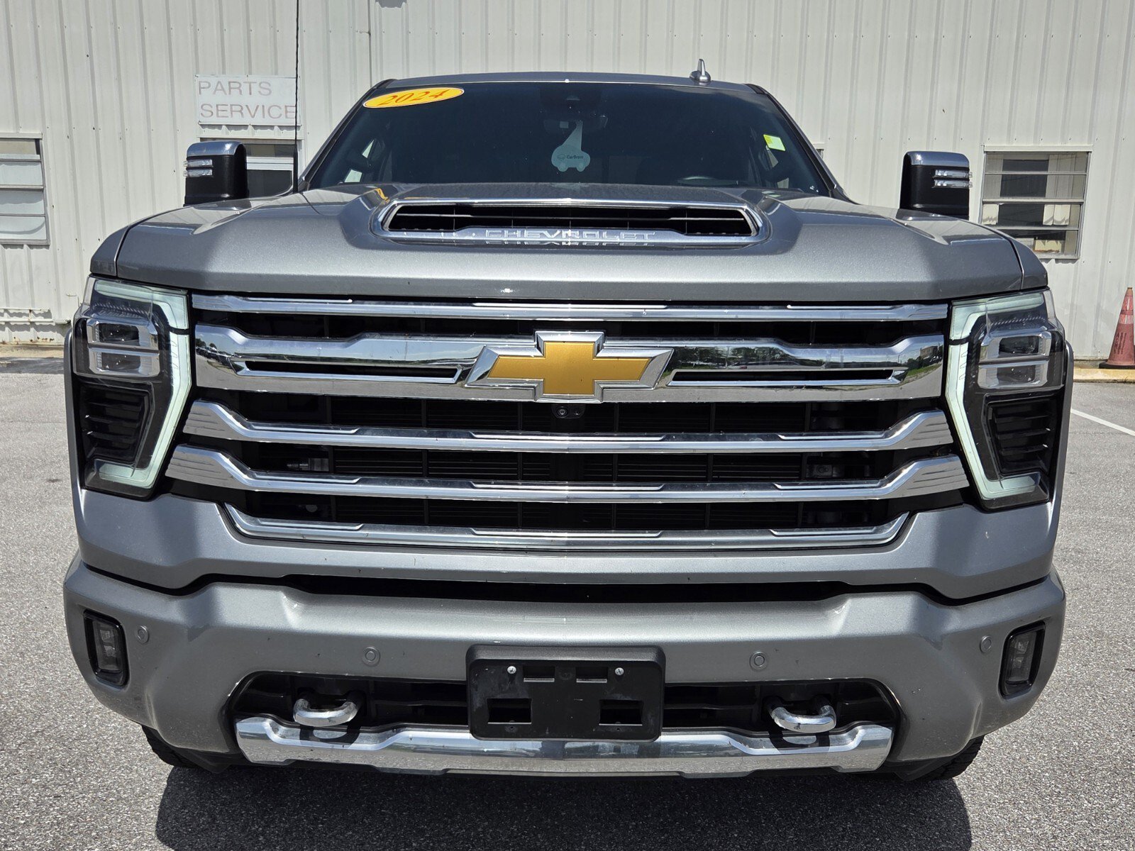 Used 2024 Chevrolet Silverado 2500 High Country w/ Technology Package AWD/4WD image 8