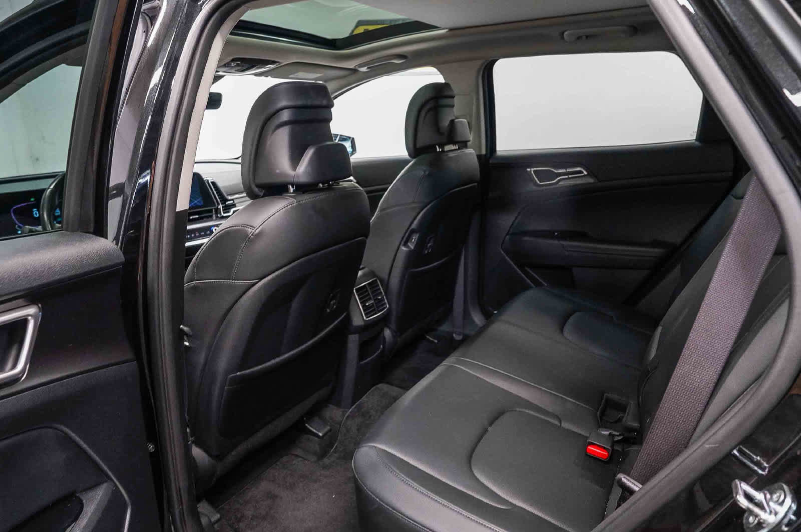 Used 2024 Kia Sportage EX w/ EX Premium Package AWD/4WD image 19
