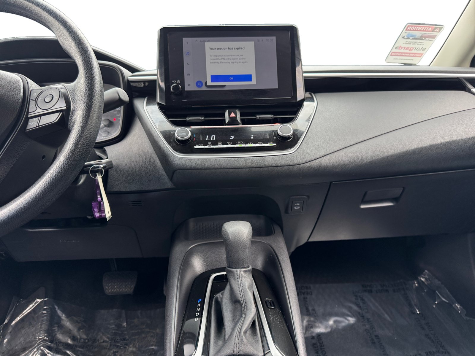 Used 2025 Toyota Corolla LE FWD image 11