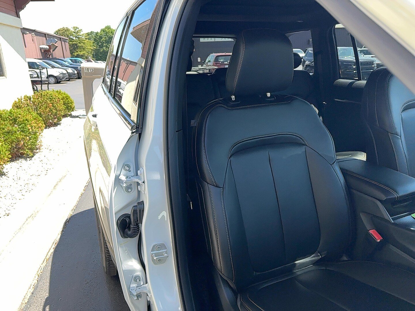 New 2026 Jeep Grand Cherokee Limited AWD/4WD image 6
