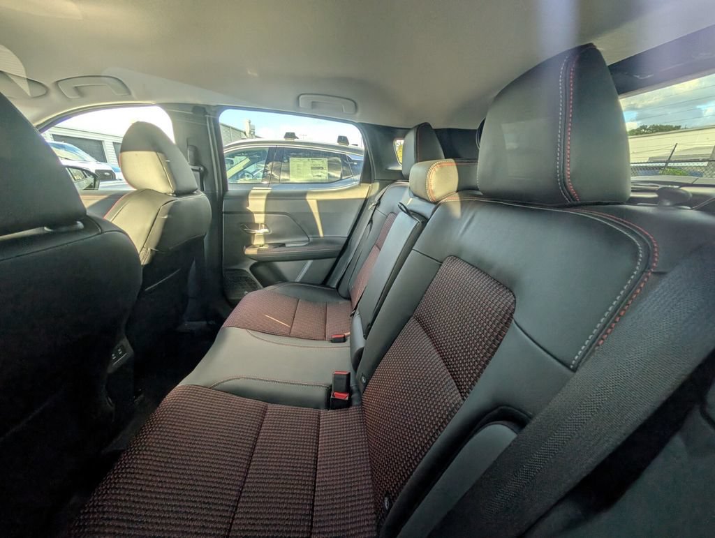 New 2025 Nissan Kicks SR w/ Illumination Package FWD image 7