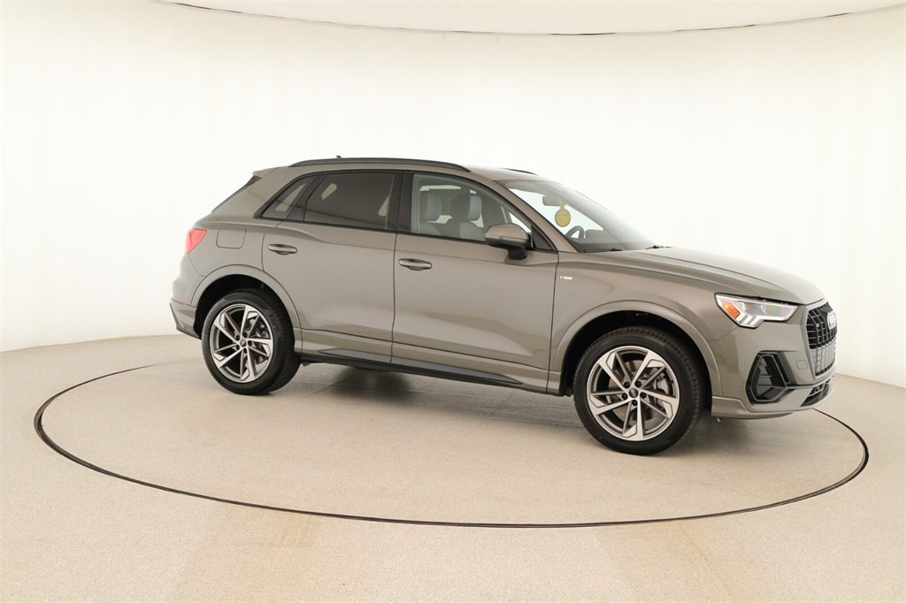 New 2025 Audi Q3 2.0T Premium image 9