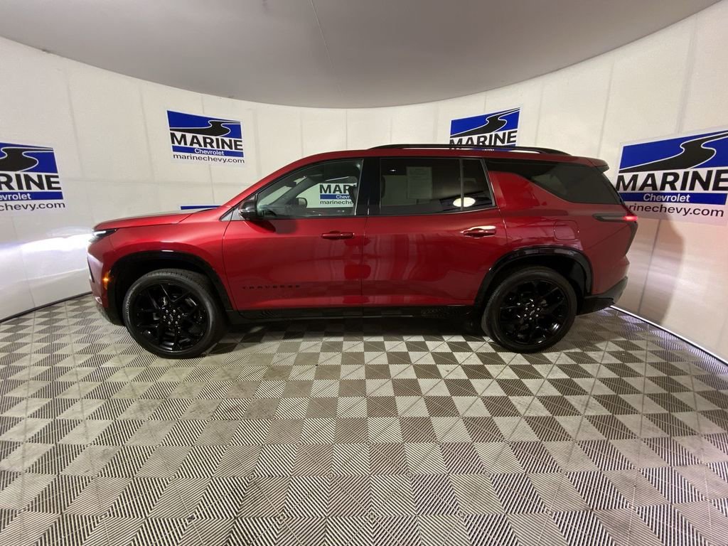 Used 2024 Chevrolet Traverse RS w/ LPO, Floor Liner Package AWD/4WD image 10
