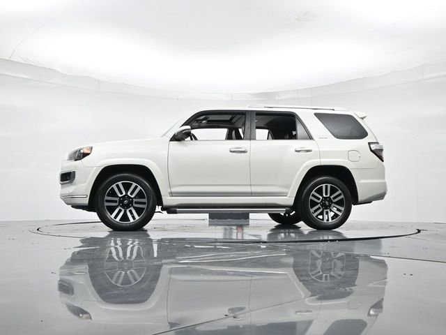 Used 2016 Toyota 4Runner SR5 image 35