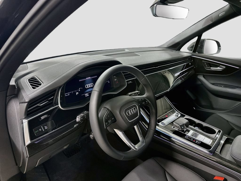 Used 2026 Audi Q7 3.0T Premium Plus w/ Premium Plus Package AWD/4WD image 4