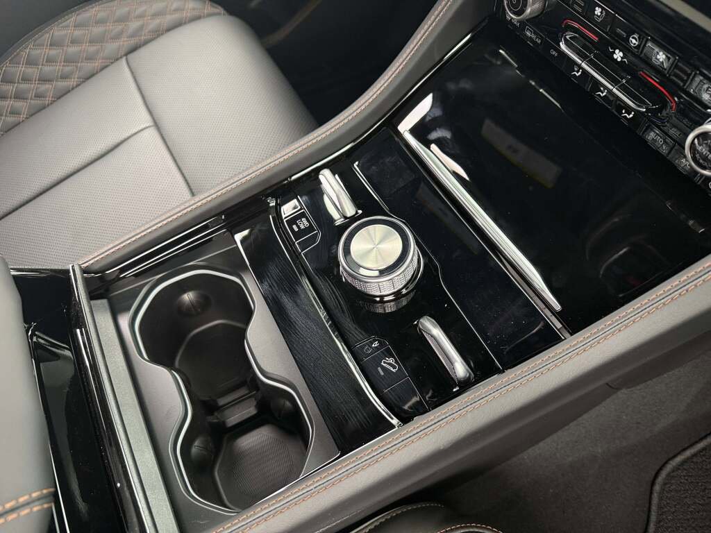 New 2025 Jeep Grand Cherokee L Summit image 19