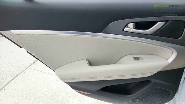 Used 2025 Genesis G70 3.3T Advanced AWD/4WD image 33