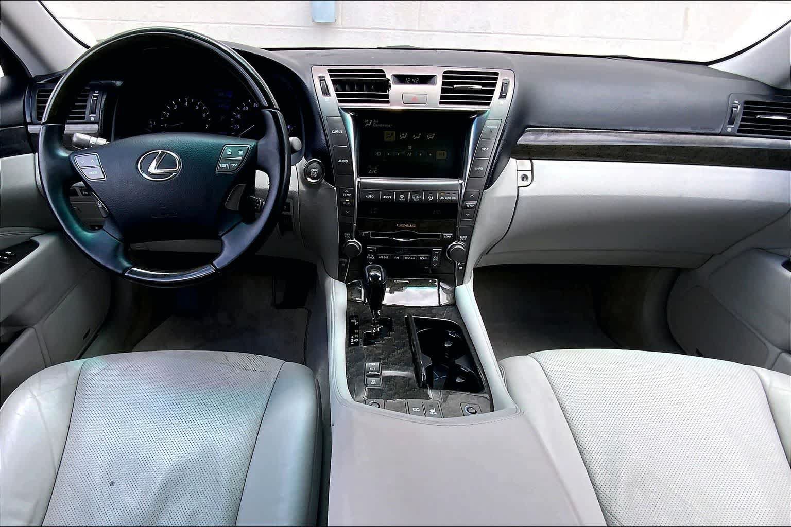 Used 2007 Lexus LS 460 RWD image 10